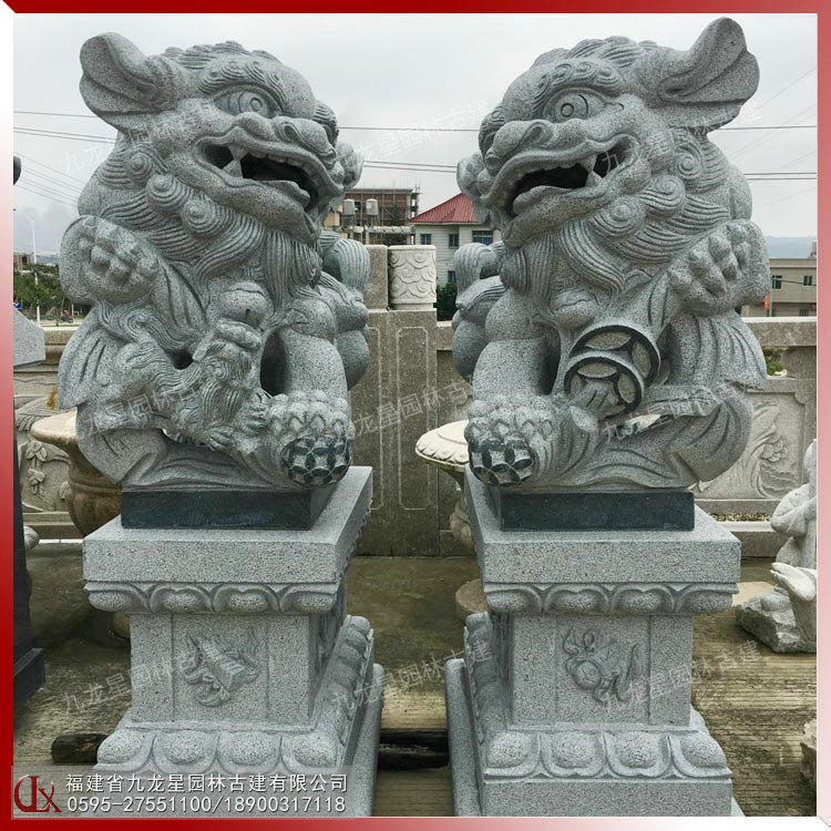 獻(xiàn)錢(qián)石獅子
