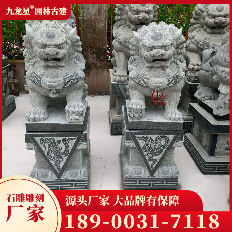 墓地獅子圖片